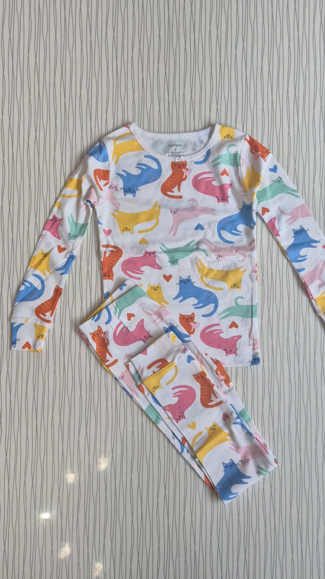 Новые комплекты пижамы Carters, размеры  7 и 8, рост 122/131/136 см