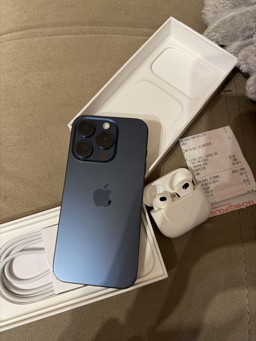 Iphone 15 pro 256 подарък airpods слушалки
