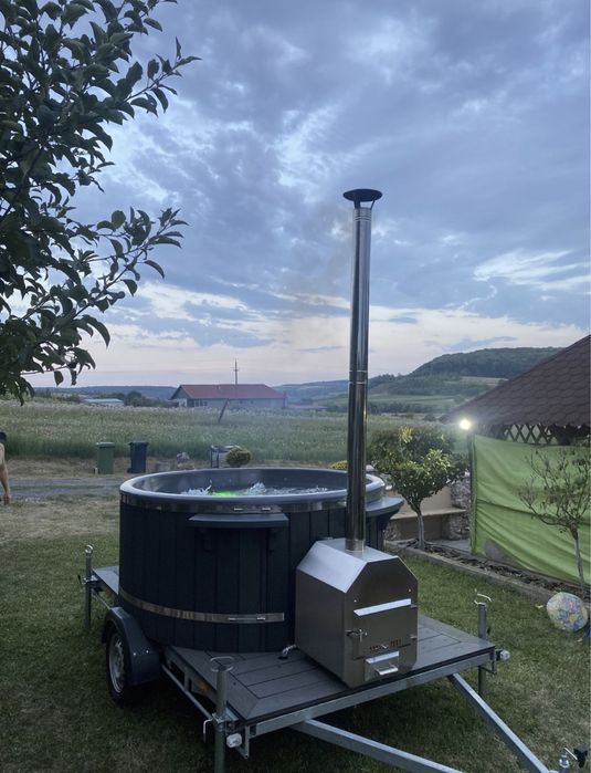Jacuzzi/ciubar mobil de inchirat