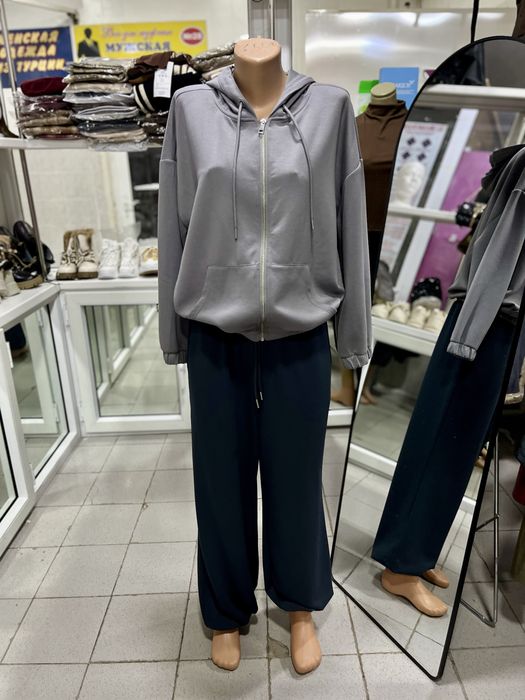 Спортивный костюм/спортивка / трико /ветровка