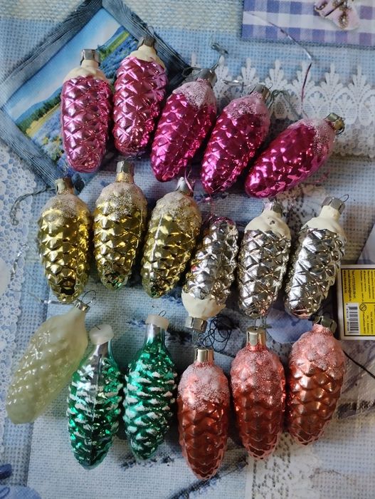 Новогодние игрушки 600 т за 1 шт