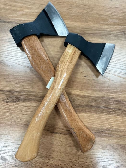 Топор Кенцелярский ножница Перчатки Метровки Рулетка