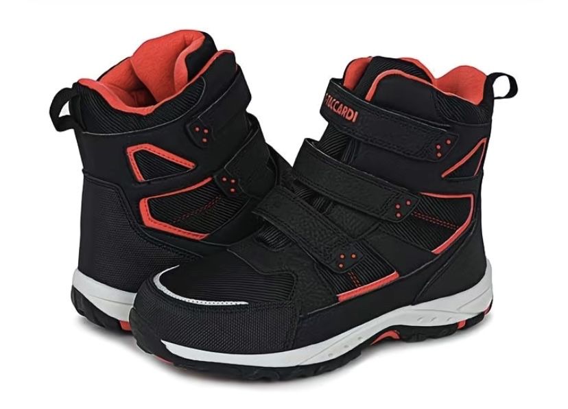 Новая зимняя Обувь на мальчика 30 размер,хорошего качества T TACCARDI