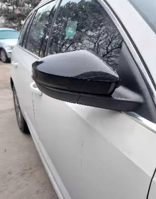 Динамични бягащи мигачи за огледалата Skoda Octavia VW T-Roc T-corss