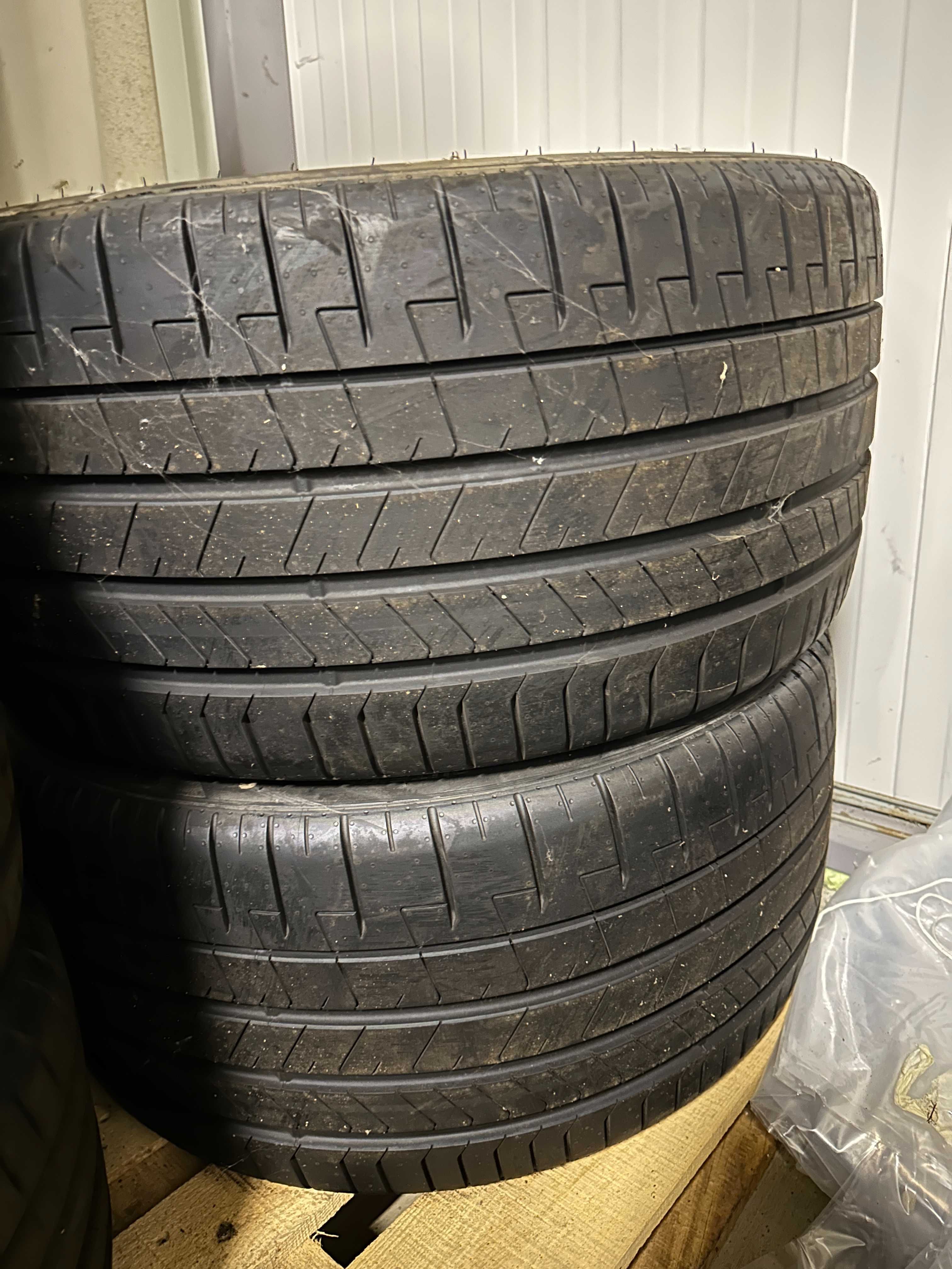 2бр. гуми Pirelli P Zero 315/35 R21 DOT 3821 250км. Пирели