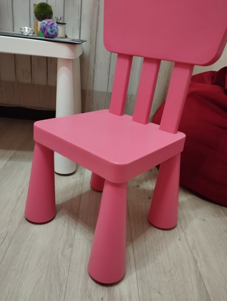 Детский стол и стулья ikea