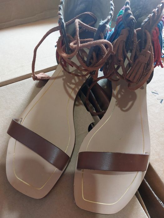 Sandale zara din piele naturala mărime 36