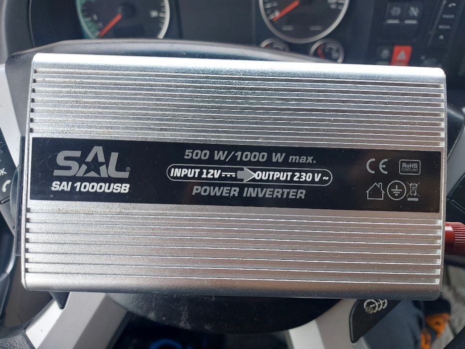 Invertor SAL VoltiSINUS DC 12v AC 230 putere 1000W