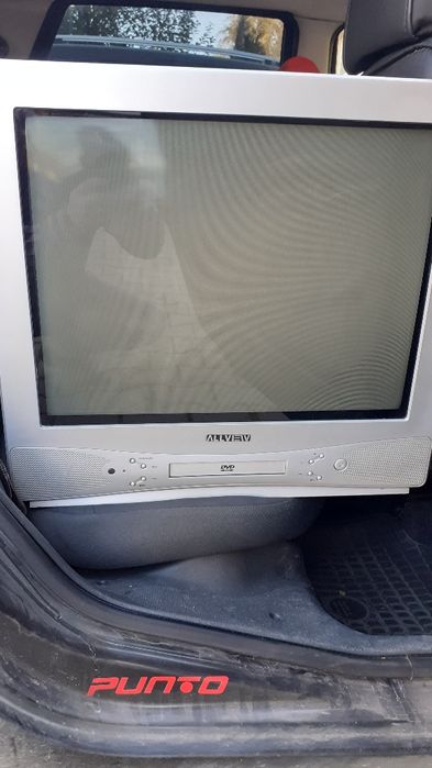 De vânzare televizor