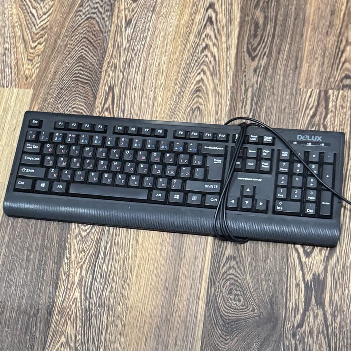 провода VGA Video Graphics Array для подключения блока к монитору б/у