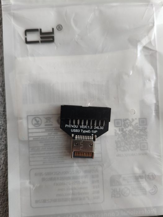 Adaptor USB 3.2 Type E la USB 3.0 19-pin Femelă – 10Gbps,