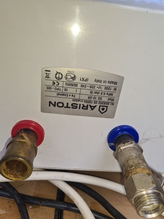 Boilere instant ariston 10-15 L