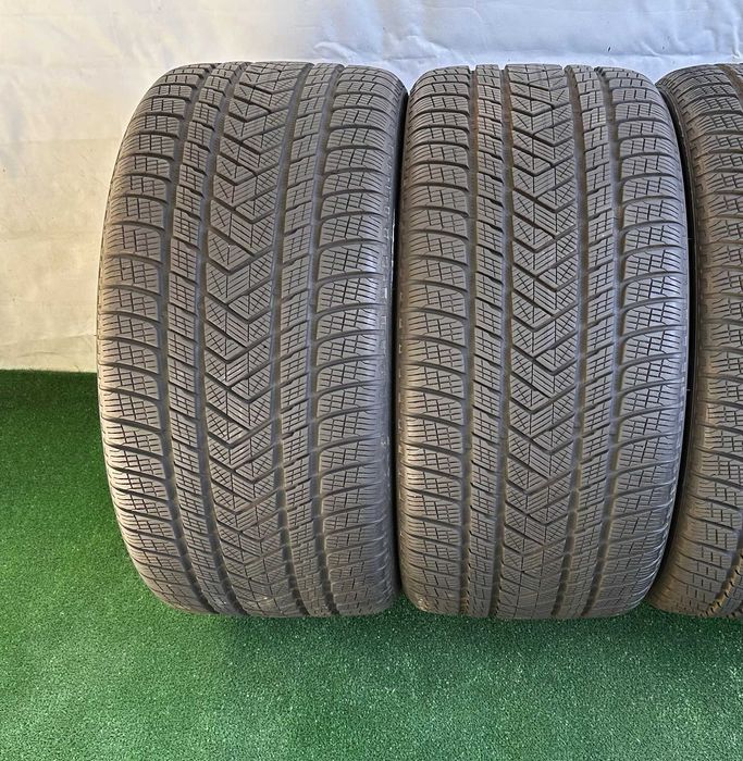 4бр пакет 265/40r21 и 305/35r21 PIRELLI Scorpion WINTER зимни