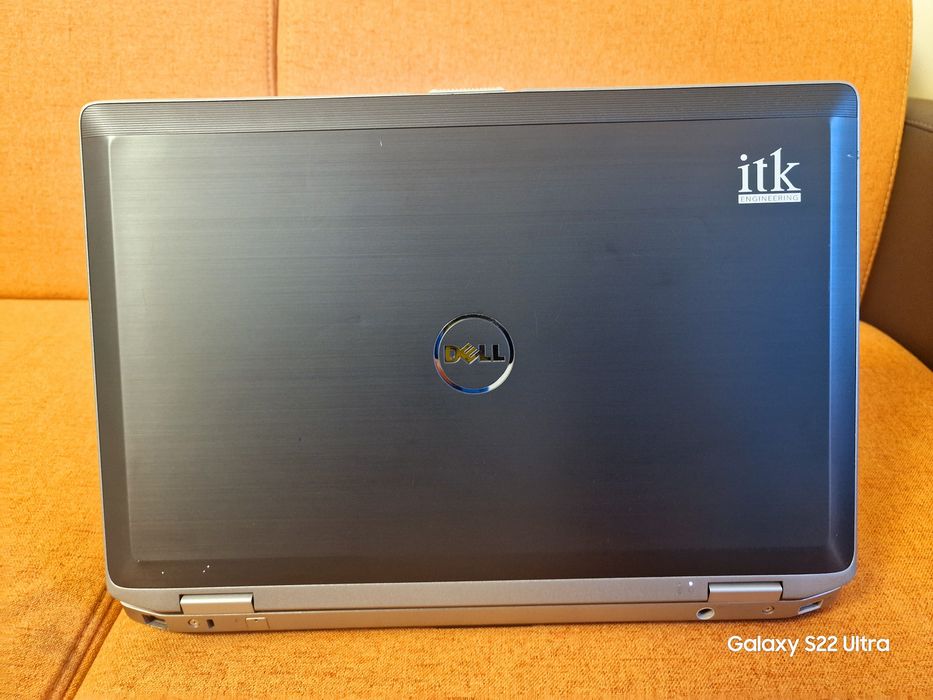 Laptop dell i5 tastatura iluminata