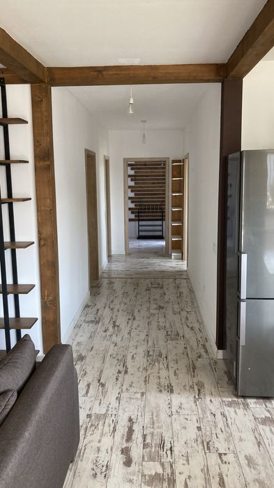 Inchiriez casa apartament in duplex