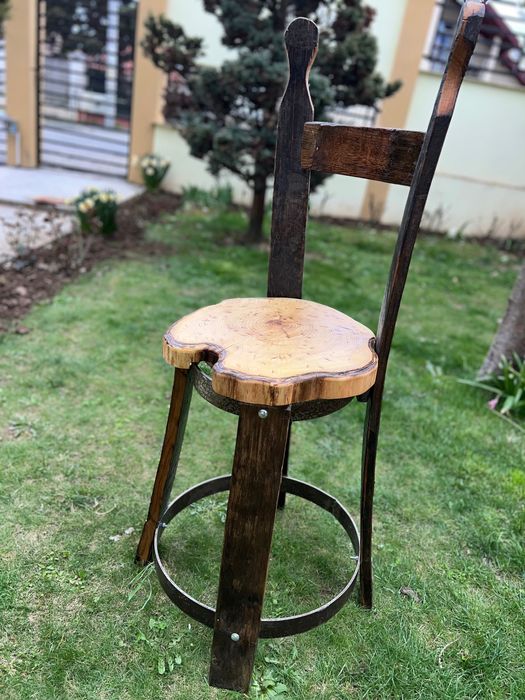 Scaune din lemn masiv – accent autentic pentru curte/casa ta!