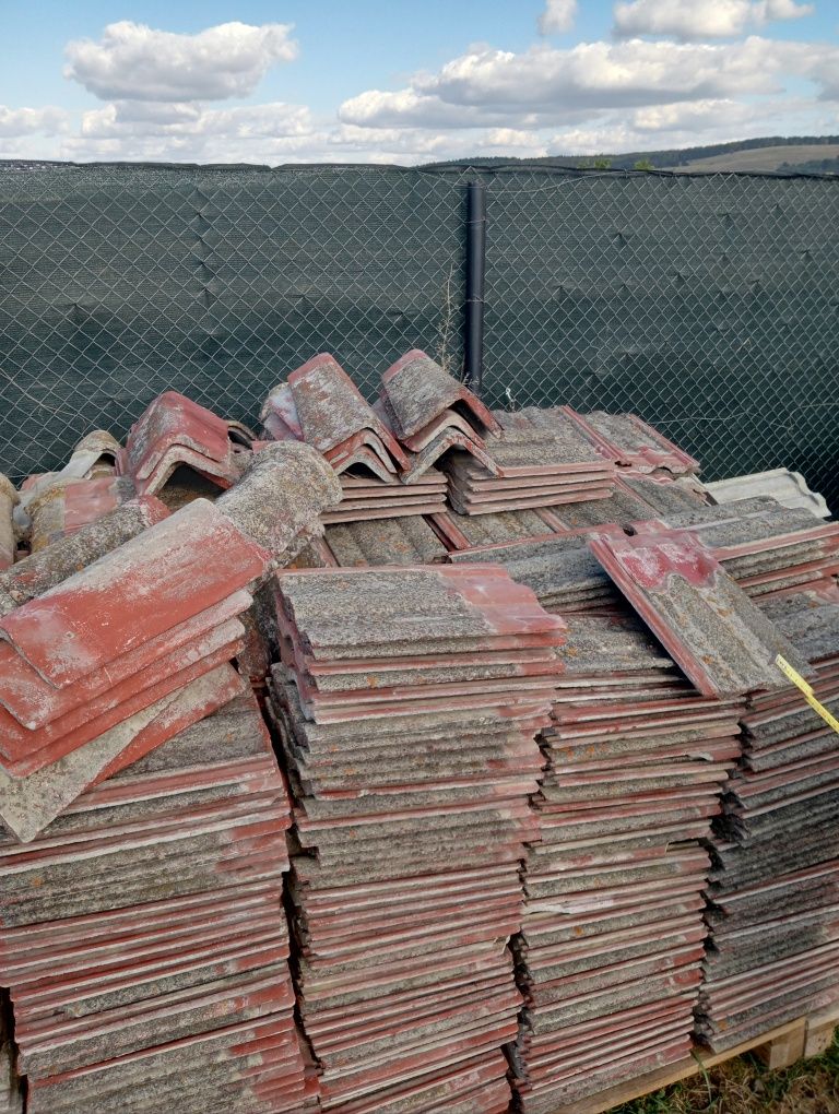 Țiglă din beton în stare bună 1 lei