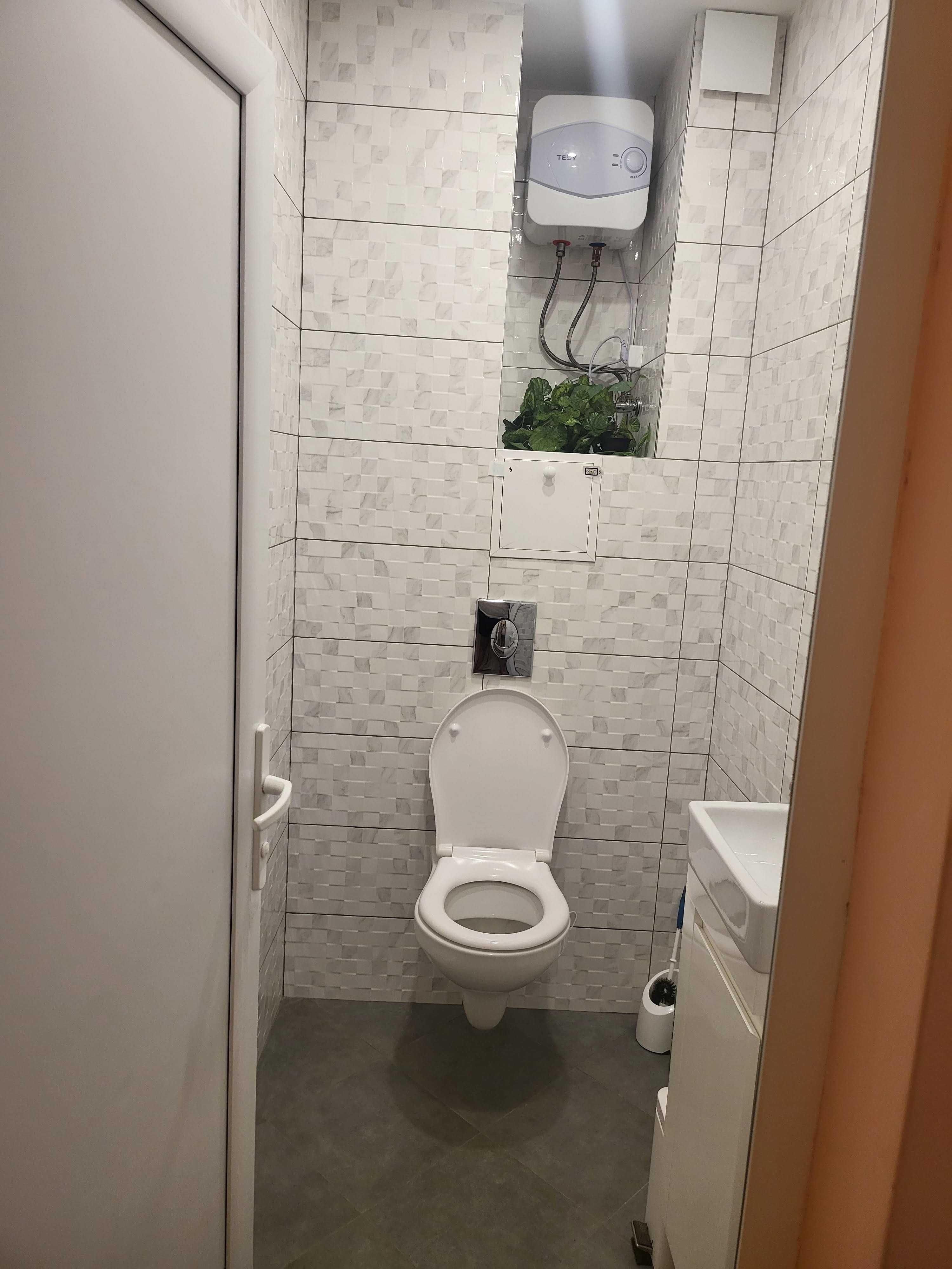 Продавам просторен 2 стаен апартамент в ценъра