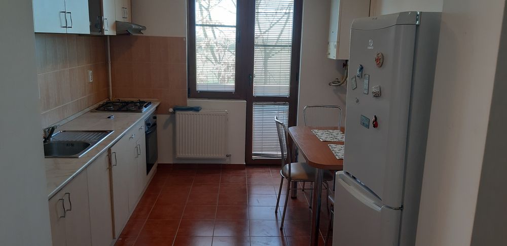 Închiriez ap.2 camere