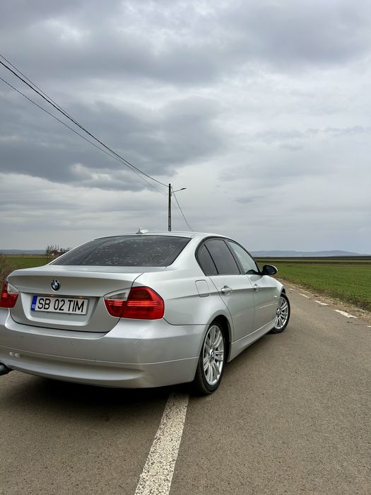 BMW E90 318I / Super dotat
