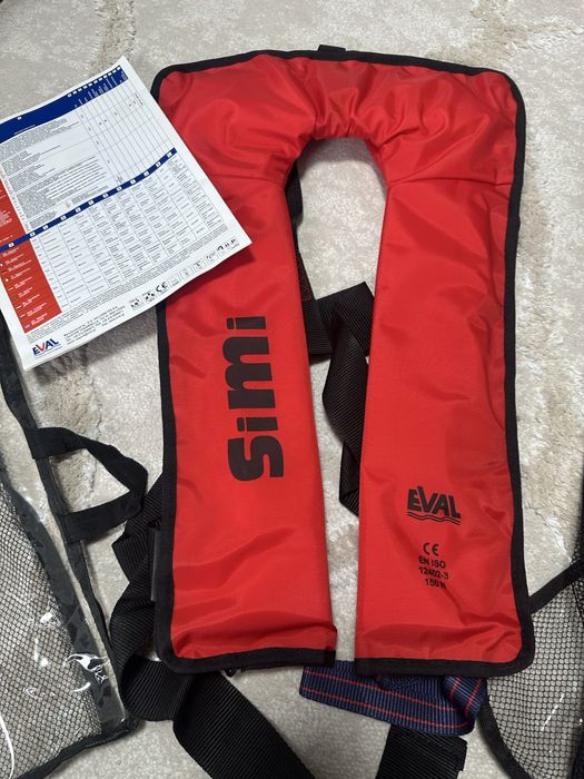 2 бр. нови спасителни жилетки EVAL SIMI 150N