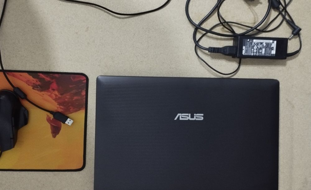 Ноутбук  ASUS X53U б/у