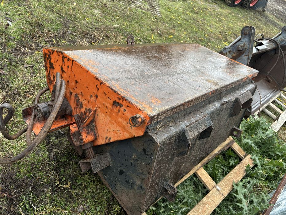 Perie asfalt bobcat miniincarcator 1500 latime