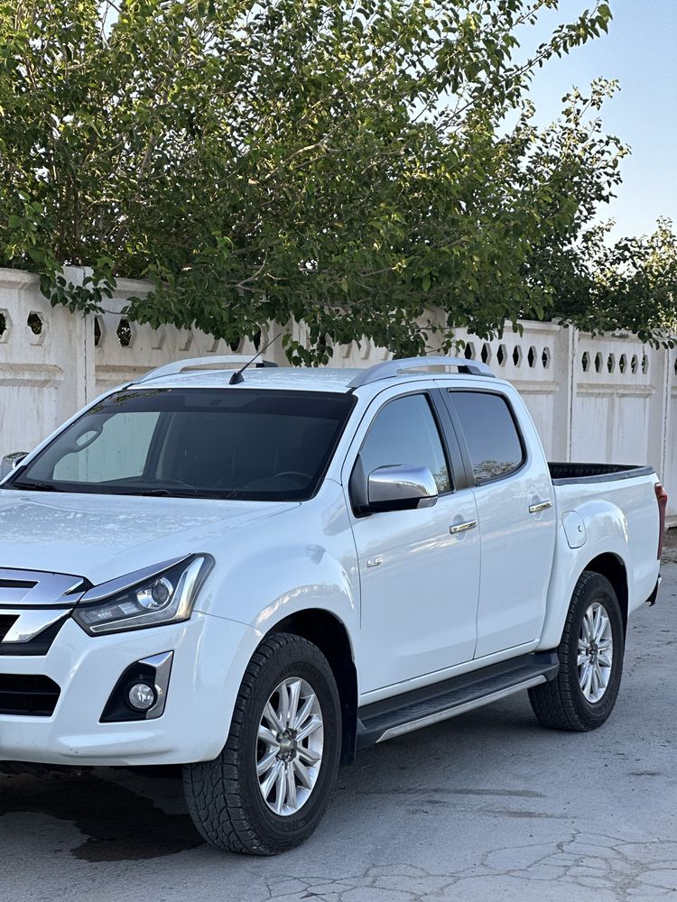Продаётся Isuzu D max irbis