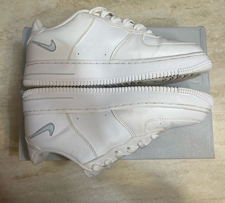 Adidași Nike Air force 1 (Af 1), puțin utilizați.