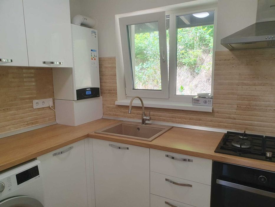 Descriere: 
Proprietar închiriez casă parter în Maracineni -Argeselu