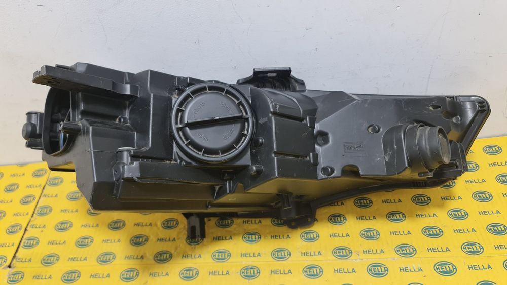 Far xenon led Audi A4 B9 8W S4 8w0941005