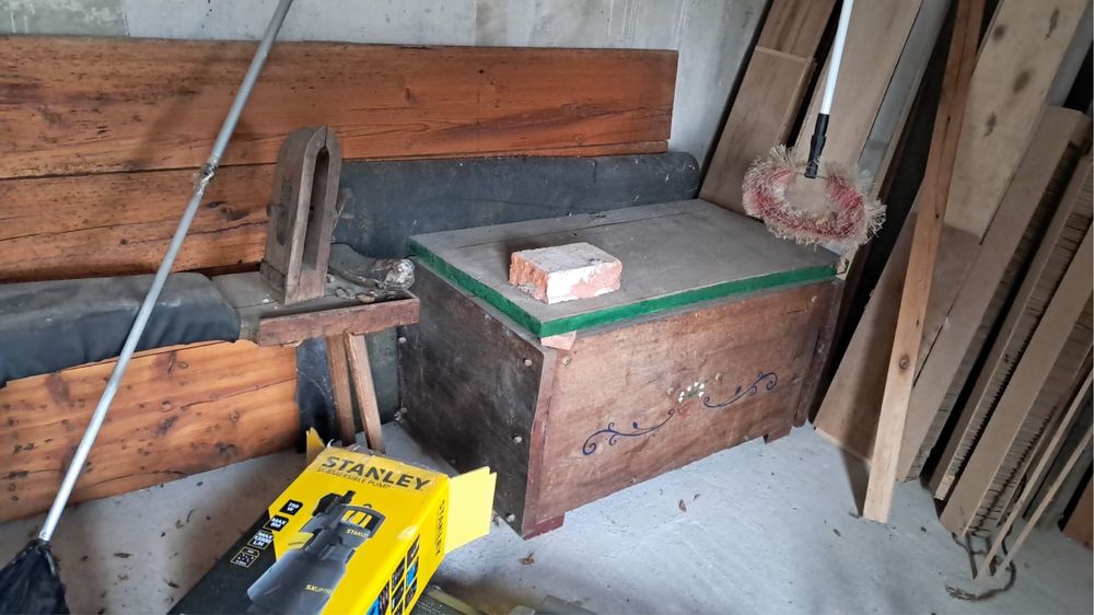 Piese de mobilier rustice