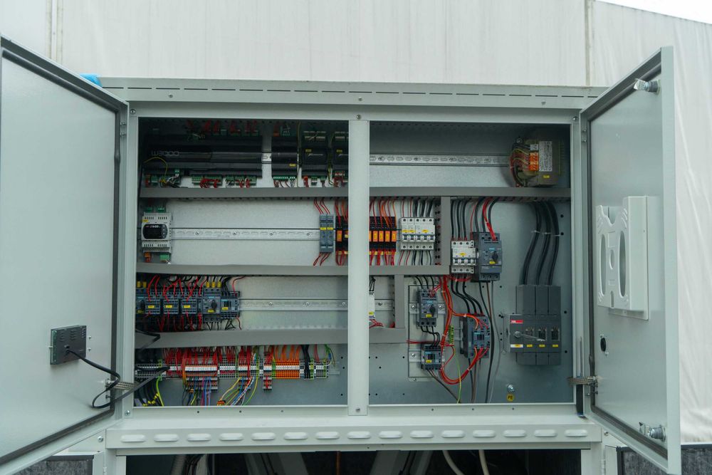 Vand / Inchiriez chiller  CLIMAVENETA 81,5KW