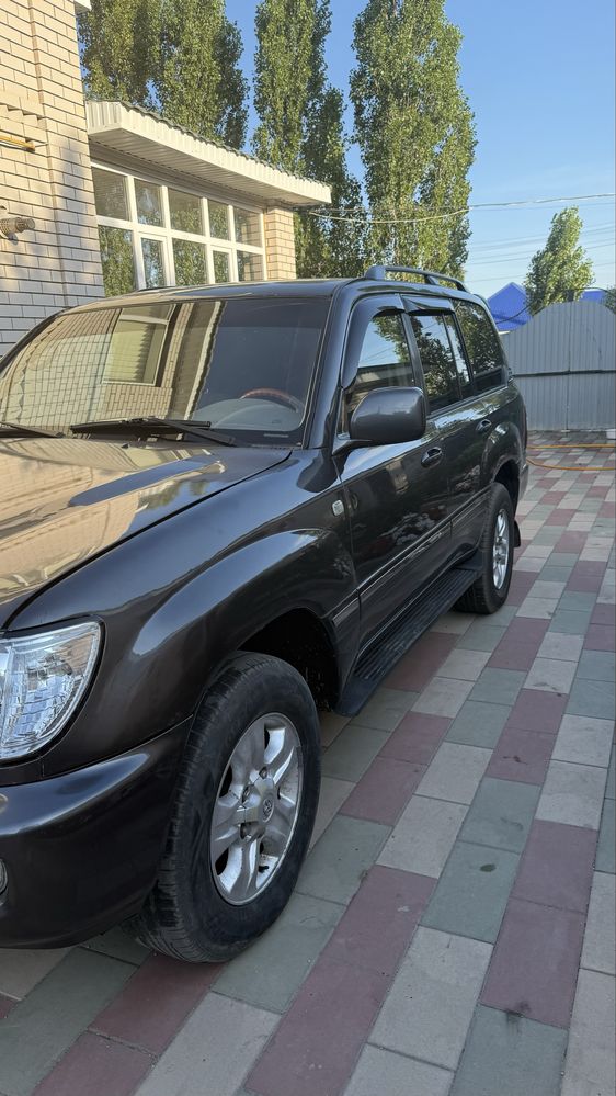 Land Cruiser 100