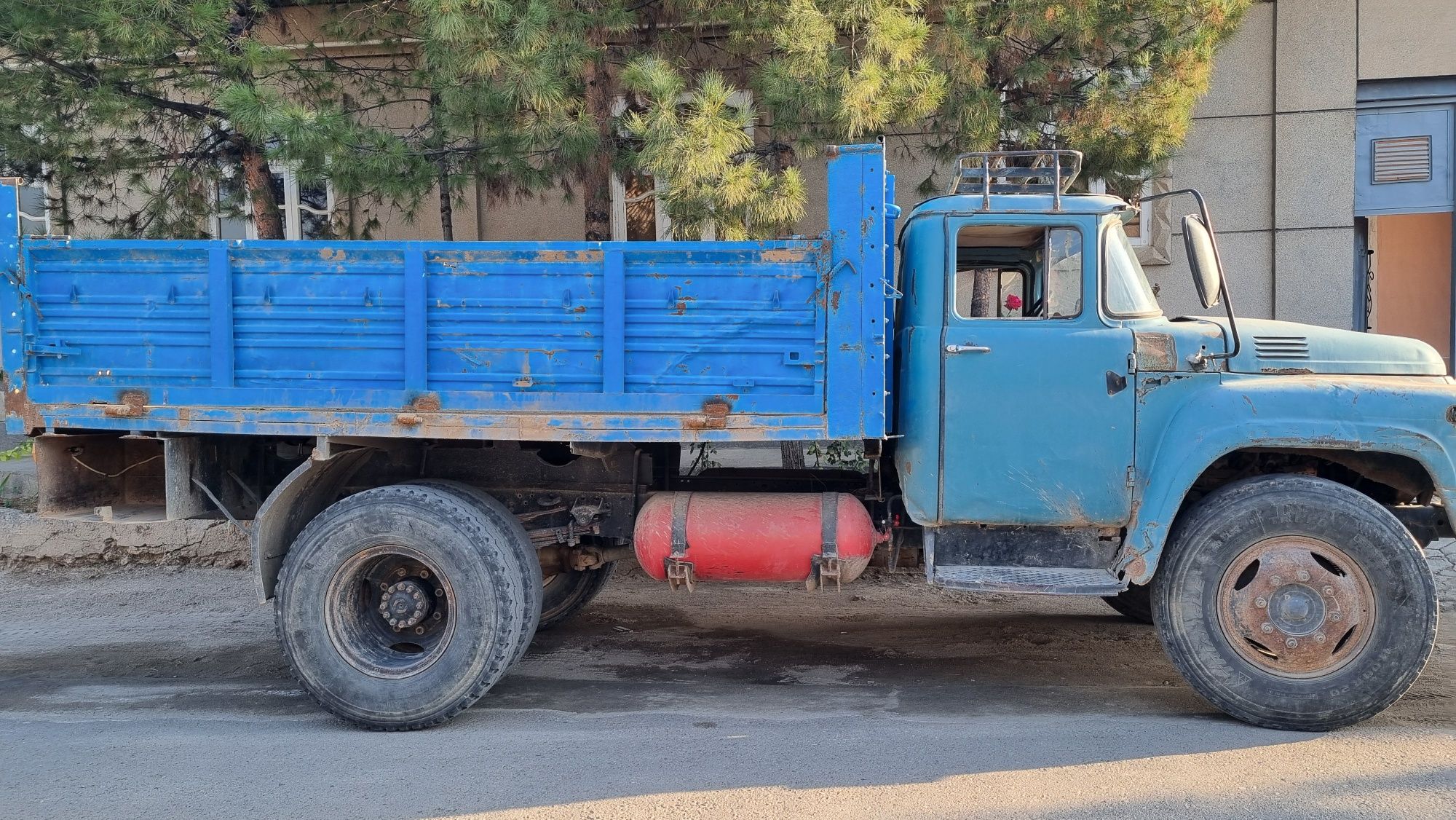 Зил 130 Сотилади