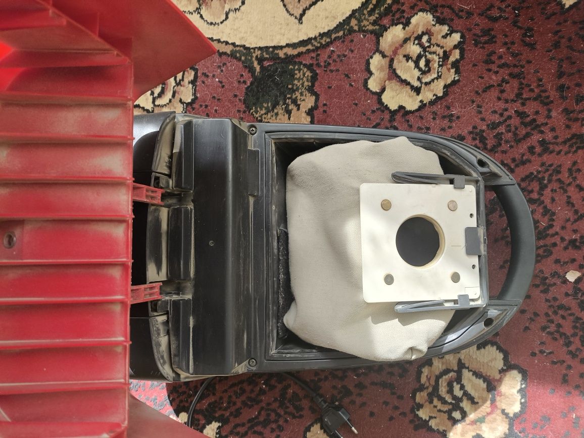 Пылесос Samsung 1100w