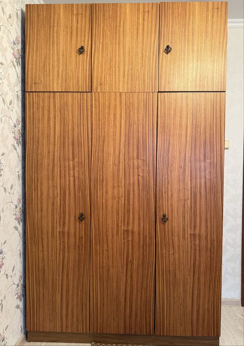 Шкаф плательный