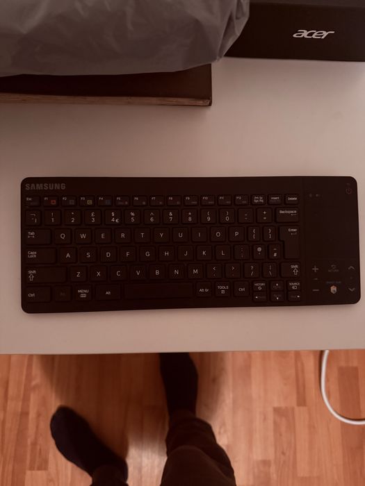 Vand tastatura samsung wireless cu touch pt smart tv