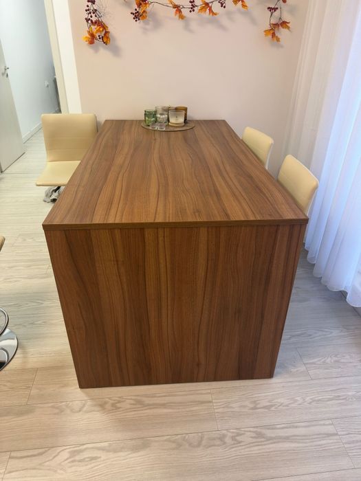 Masa + 4 scaune rotative