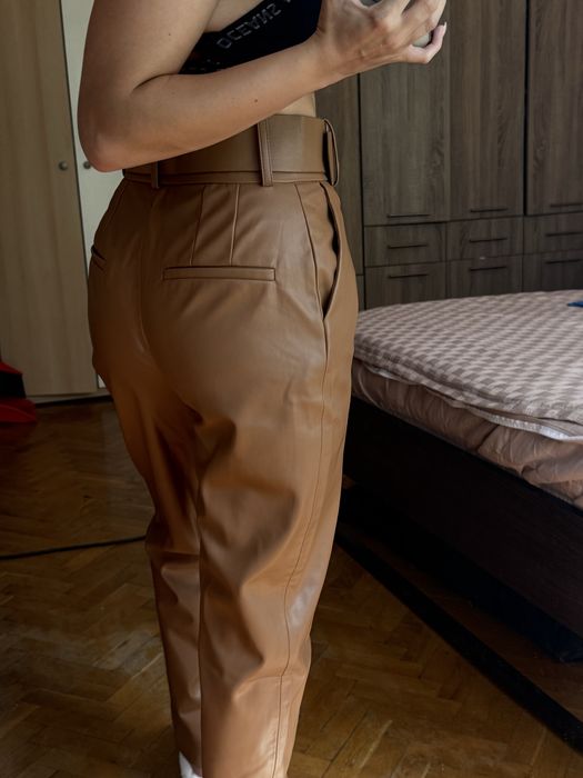 Кожен панталон Zara XS