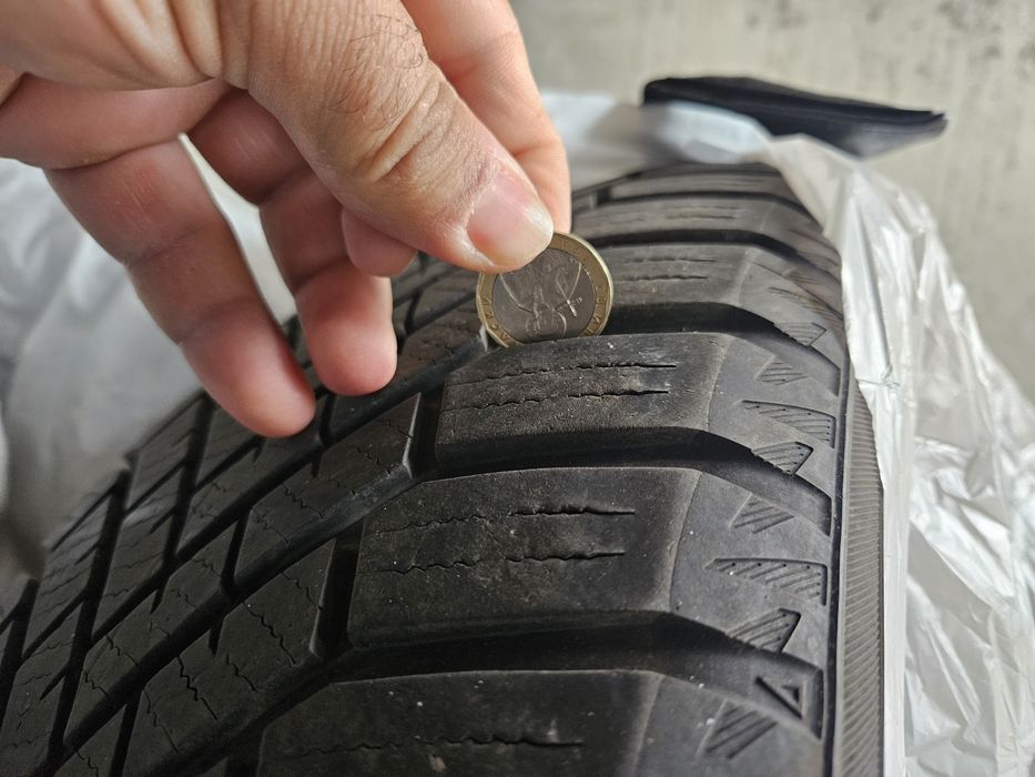 Зимни Гуми 235/65/17