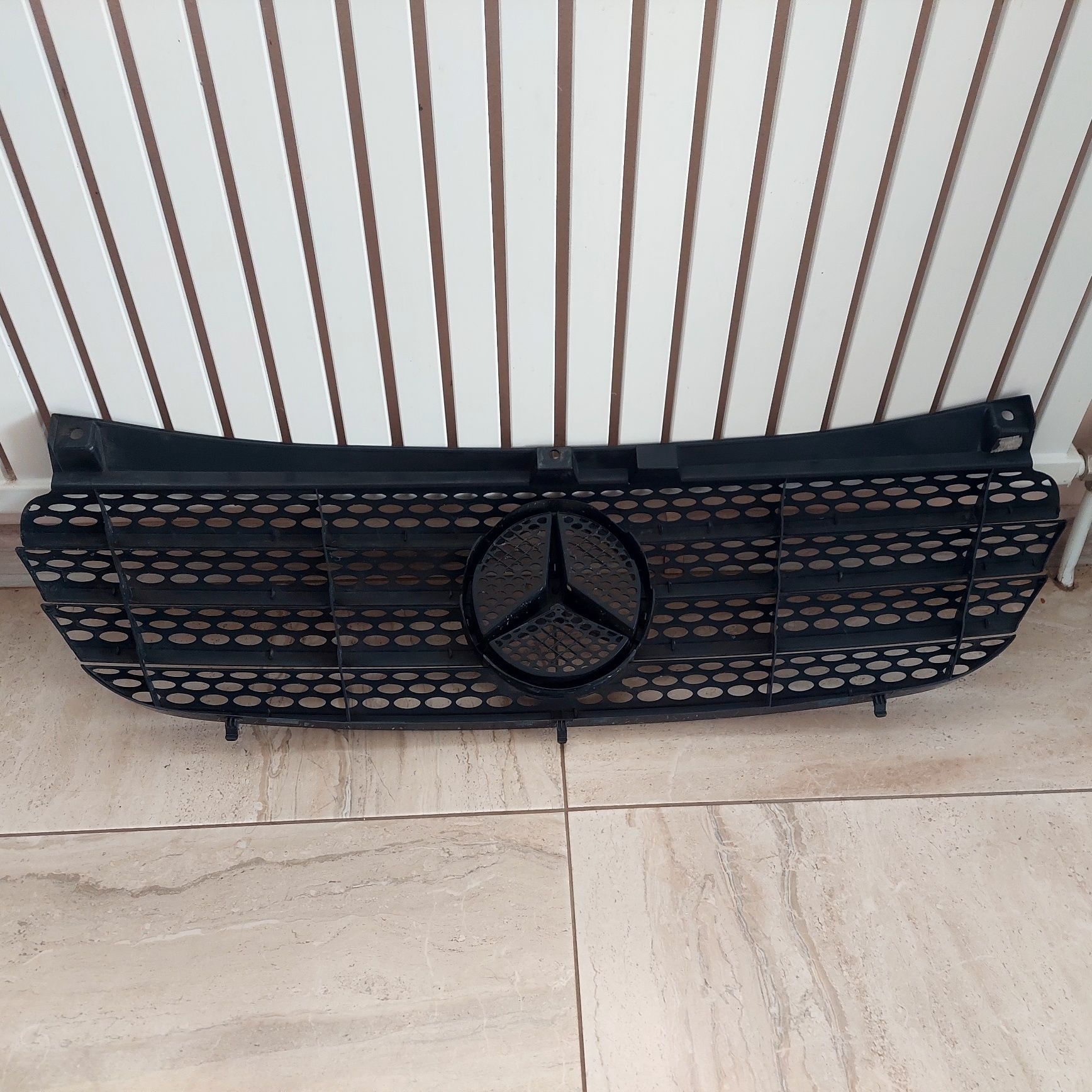 Предна решетка за Мерцедес Вито/Vito W639