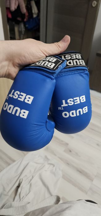 Kimono 5-8 ani plus manusi krav maga