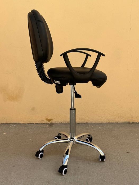 Офисные кресло...