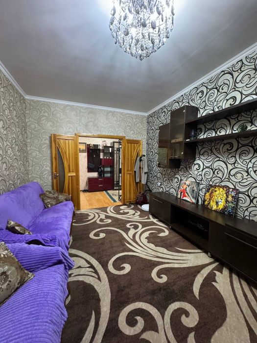 Юнусабад 14 3/1/5  78 квадратов с мебелью техникой можно в ипотеку