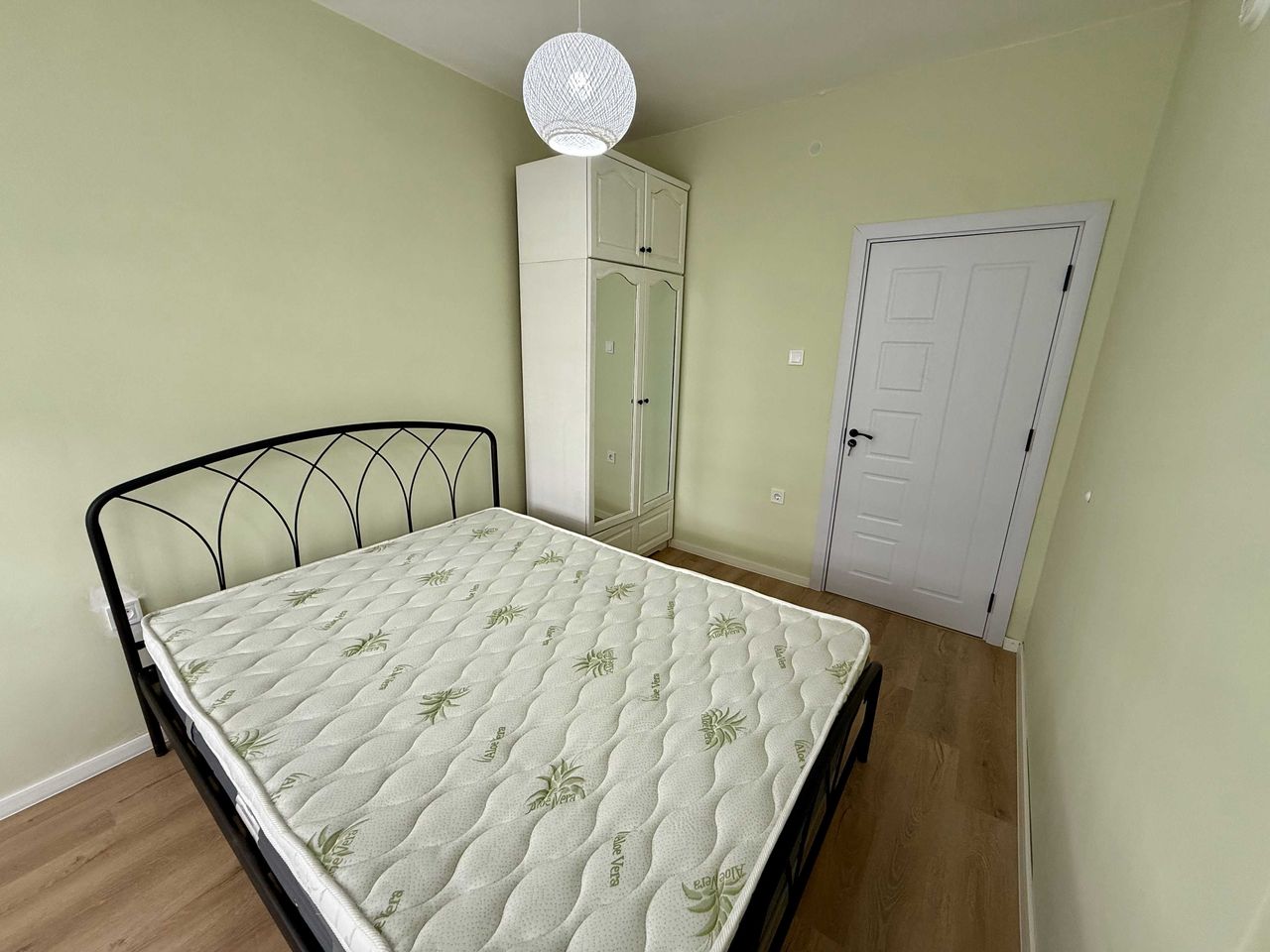 Дава се под наем Тристаен апартамент в Асеновград - 110 кв.м за 510 € - Снимка #14