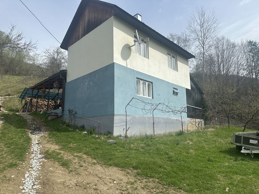 Casa de vanzare in muntii Apuseni