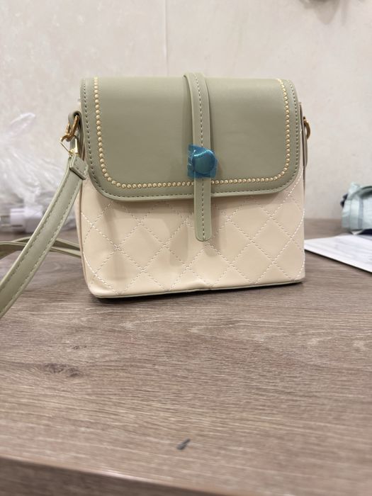 продам сумочку НОВАЯ