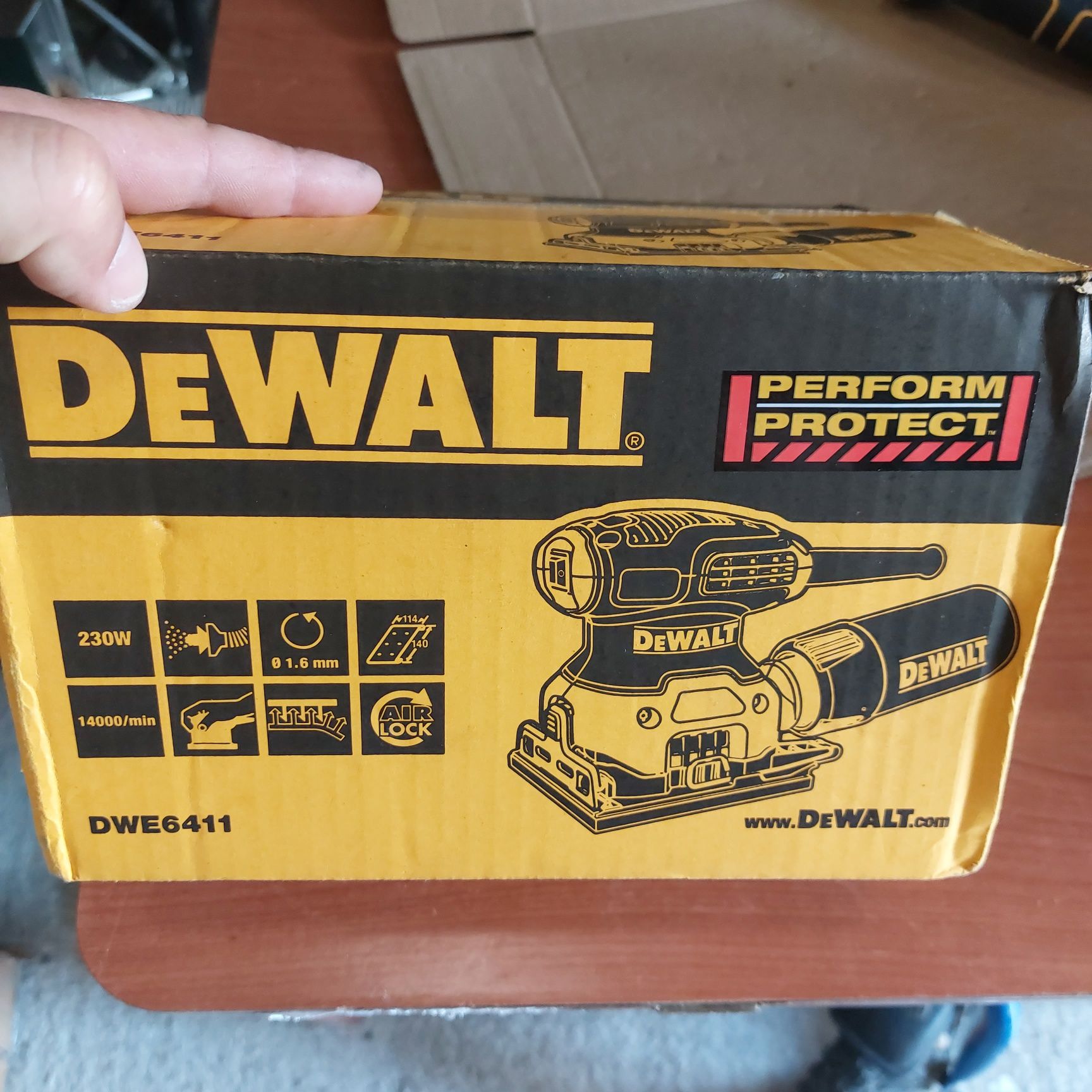 Намалена цена Dewalt DWE6411 електрически виброшлайф Девалт Нов