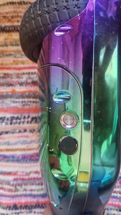 Obiectul din imagine este un hoverboard